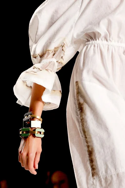 Look 3